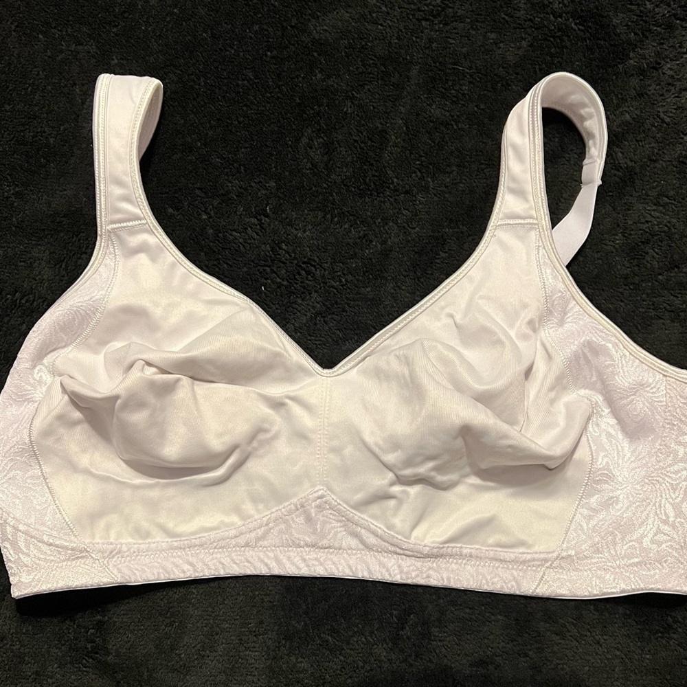 Playtex 18 hour bra 42D #4049 with comfort straps - Picture 2 of 6